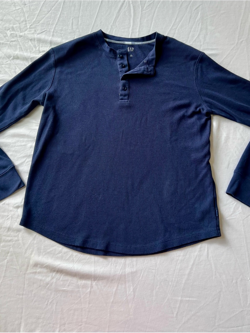 Gap Men's Navy Blue Long-Sleeve Henley Shirt LG Layer Basic